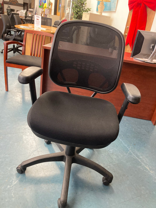 AIS Element Used Mesh Mid-Back Chair