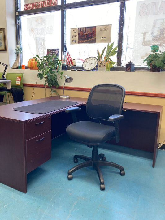 L-shaped Executive Desks