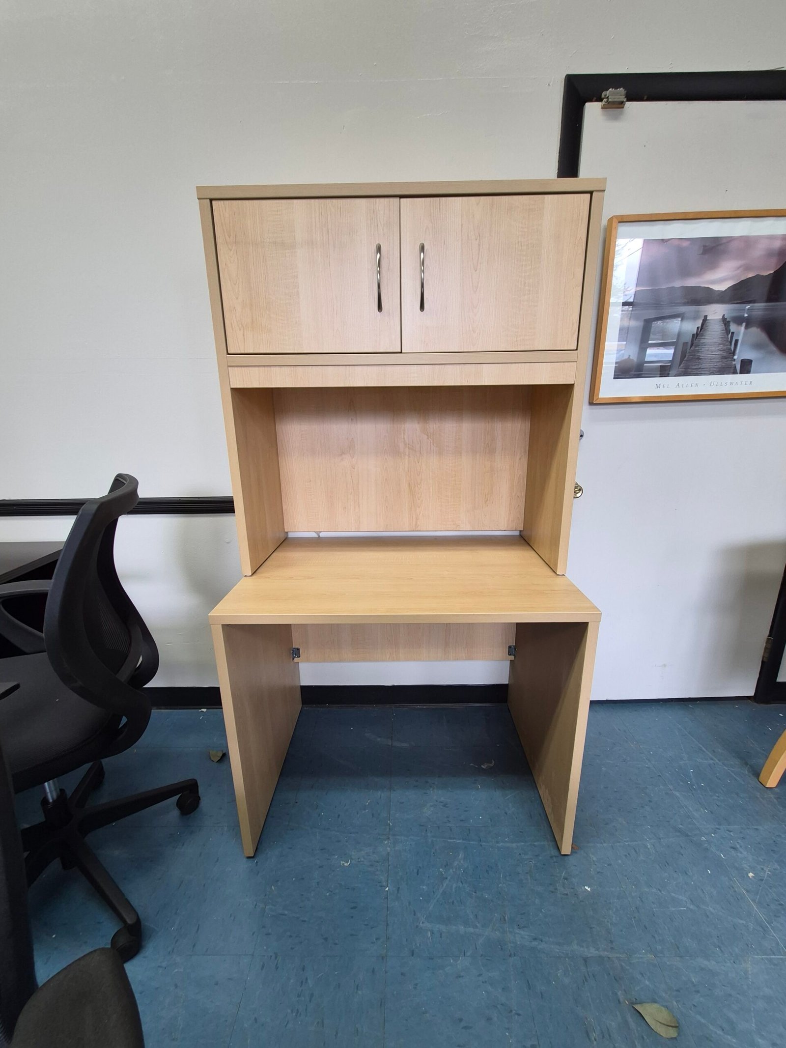 Light Wood Desk with Hutch